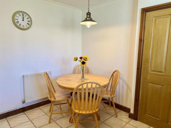 Dining Area.jpg