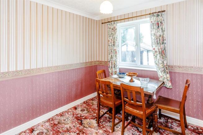 Diniing Room/Bedroom 2