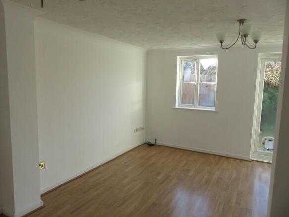 SITTING ROOM/DINER