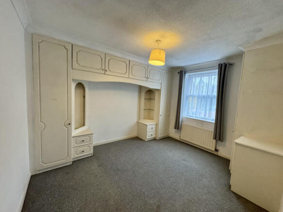 2 bed Flat for sale Image 7