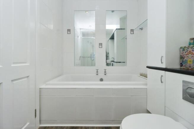 Bath/Shower Room