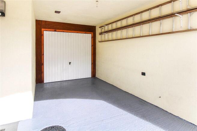 Car Port/Garage