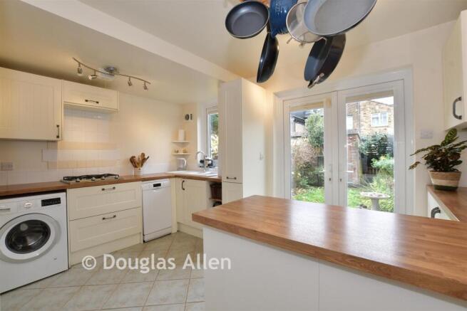 Kitchen/ Breakfast Room