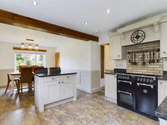 Kitchen/Living Area