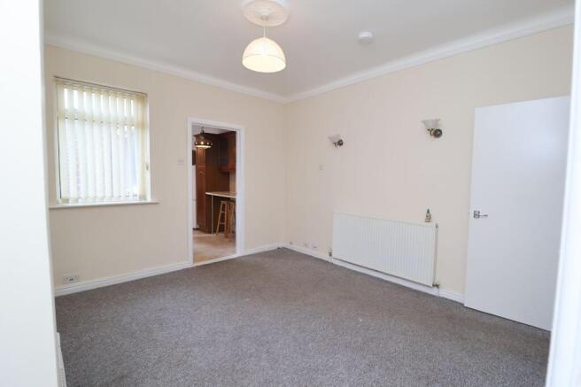 3 bed Semi-Detached for sale Image 6