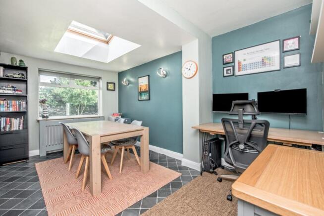 3 bed Semi-Detached for sale Image 7