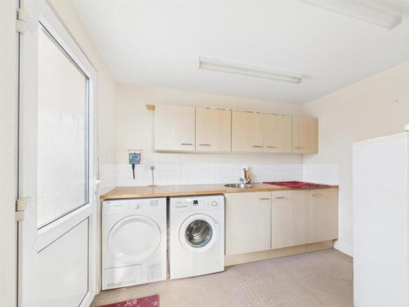 Utility room/Garage