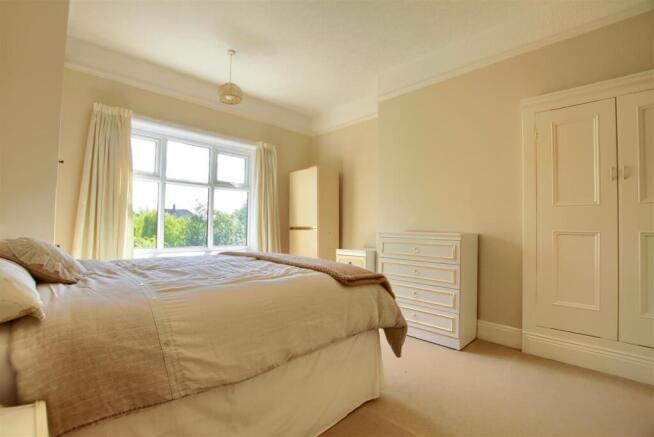 3 bed Semi-Detached for sale Image 7