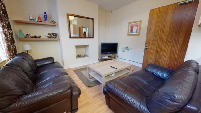 5 bed End of Terrace to rent Image 10
