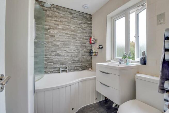 8 WOODBERRY ROAD-12.jpg