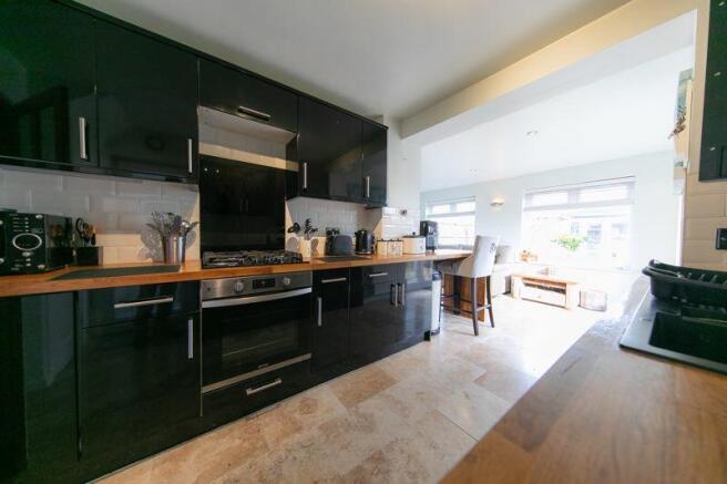 Kitchen & sun lounge