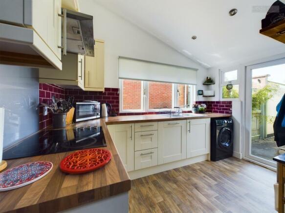 Kitchen/Breakfast Room