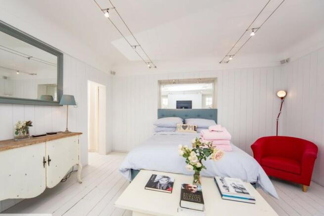 Flat 7, Windsor Court, Jubilee Place, Chelsea, SW3 3TB