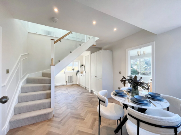 3 bed Detached Bungalow to rent Image 4