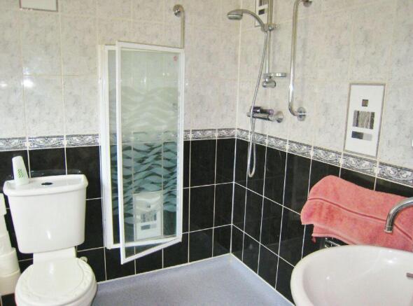 Bathroom Photo 2