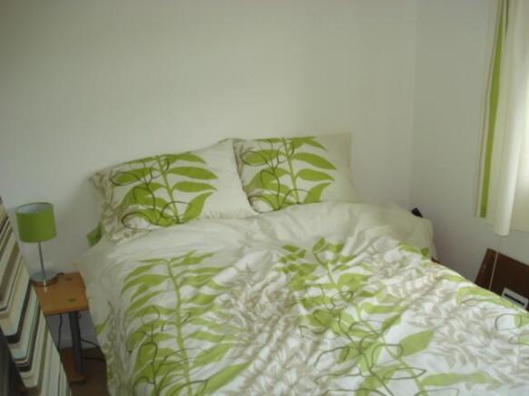 BEDROOM 2