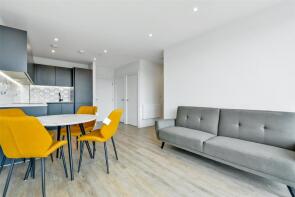 Flat 72, Aquifer House, Exploration Way, Slough SL1 3GU