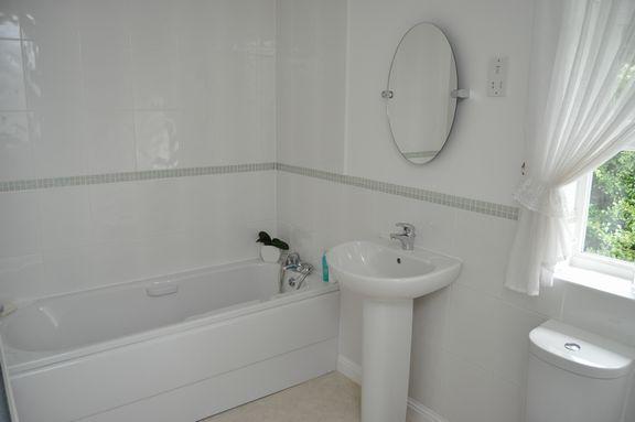 Bath/shower room