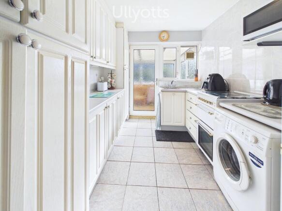 1 bed Semi-Detached Bungalow for sale Image 6
