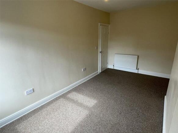 2 bed End of Terrace to rent Image 10