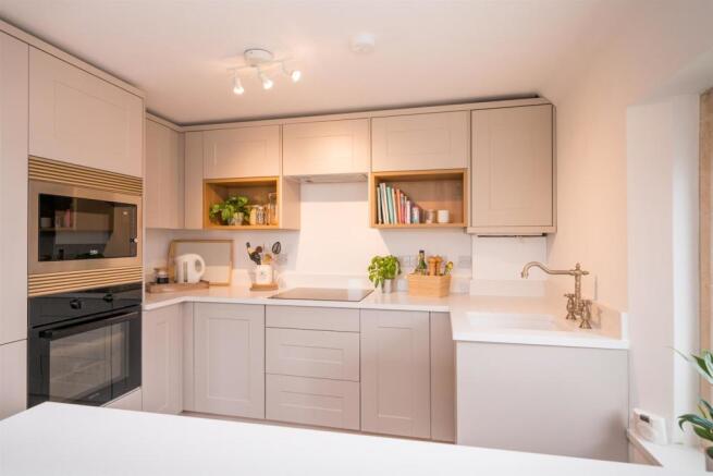 kitchen 1.jpg