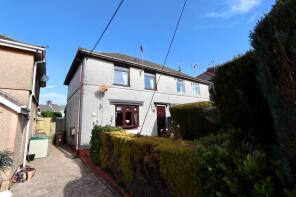 21, Llwyn-on Crescent, Oakdale NP12 0ND