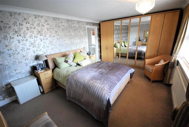 MASTER BEDROOM: