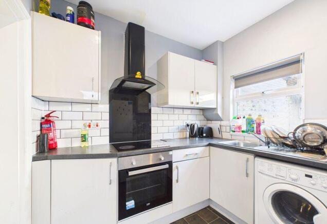 2 bed Terraced for sale Image 2