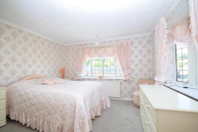 16 Portsdown Way (9).JPG