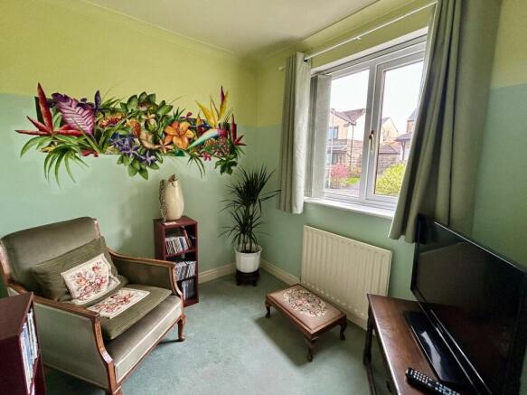 4 bed Detached for sale Image 10