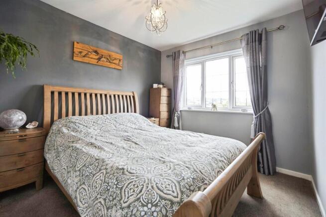 3 bed Detached for sale Image 11