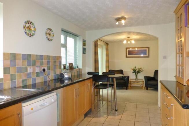 Open-plan Kitchen/Di