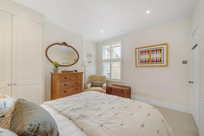 Bedroom 1 (2).jpg