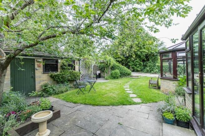 Rear back garden ...