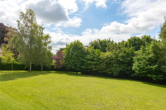 Communal Lawns