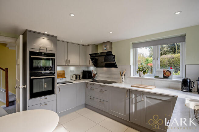 8682670-interiorW...