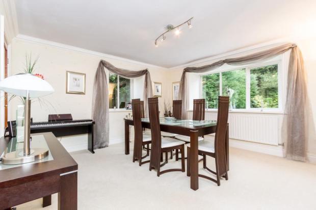 Lage Dining Room