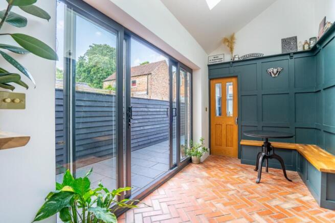 3 bed Terraced for sale Image 9