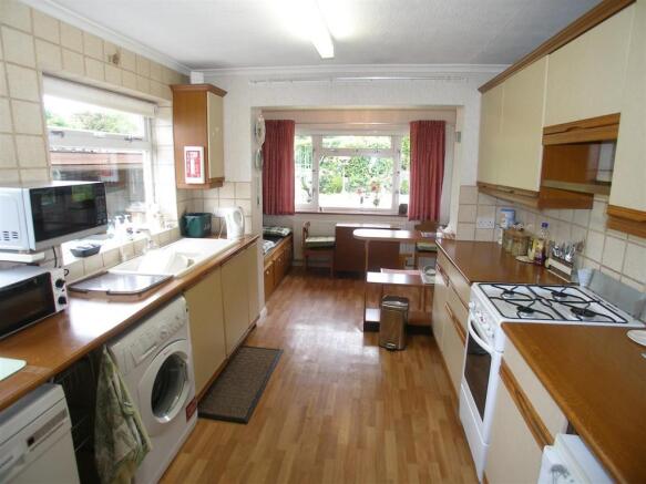 Kitchen/Breakfast Ro