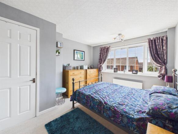 3 bed Semi-Detached for sale Image 7