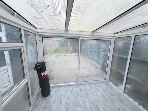 3 bed House to rent Image 11