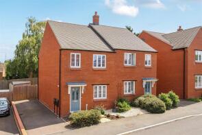 47, Saxon Way, Towcester NN12 6FR