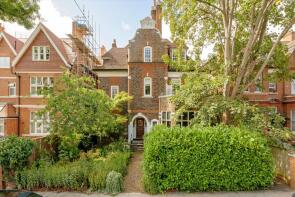 Flat D, 17, Lindfield Gardens, London NW3 6PX