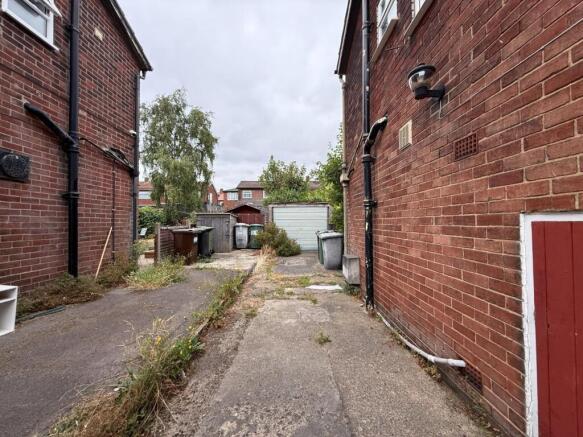 3 bed Semi-Detached for sale Image 12