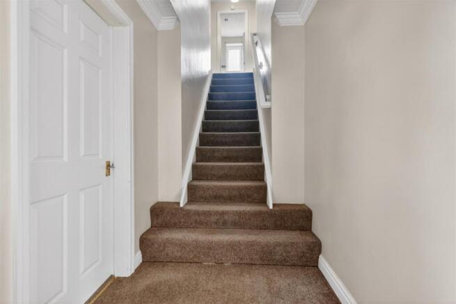 4 bed Detached for sale Image 10