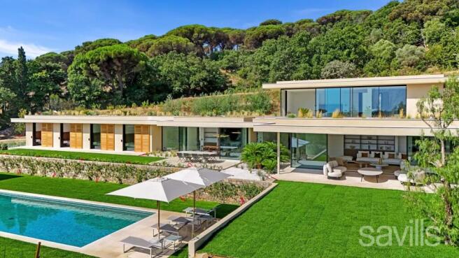 Modern villa with sea view Pampelonne