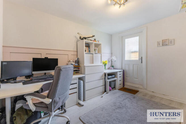3 bed Town House for sale Image 7