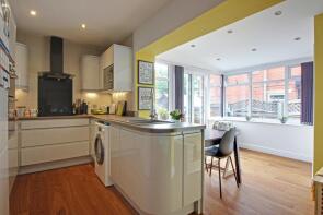 5, White Lee Gardens, Mytholmroyd, Hebden Bridge HX7 5PA