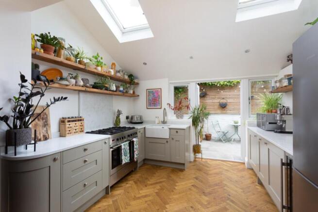 2 bed Semi-Detached for sale Image 5
