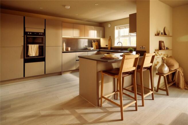 5 bed Detached for sale Image 7